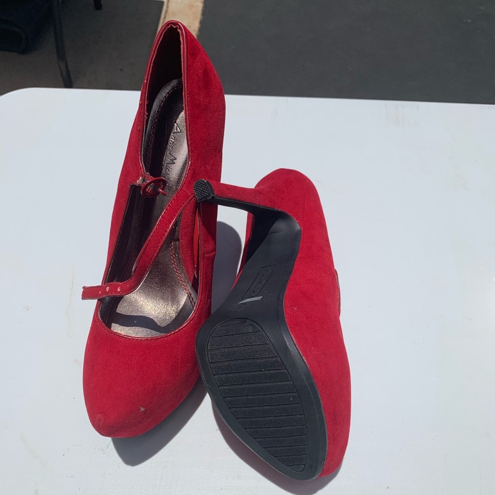 NOWT Anne Michelle Platform Heel